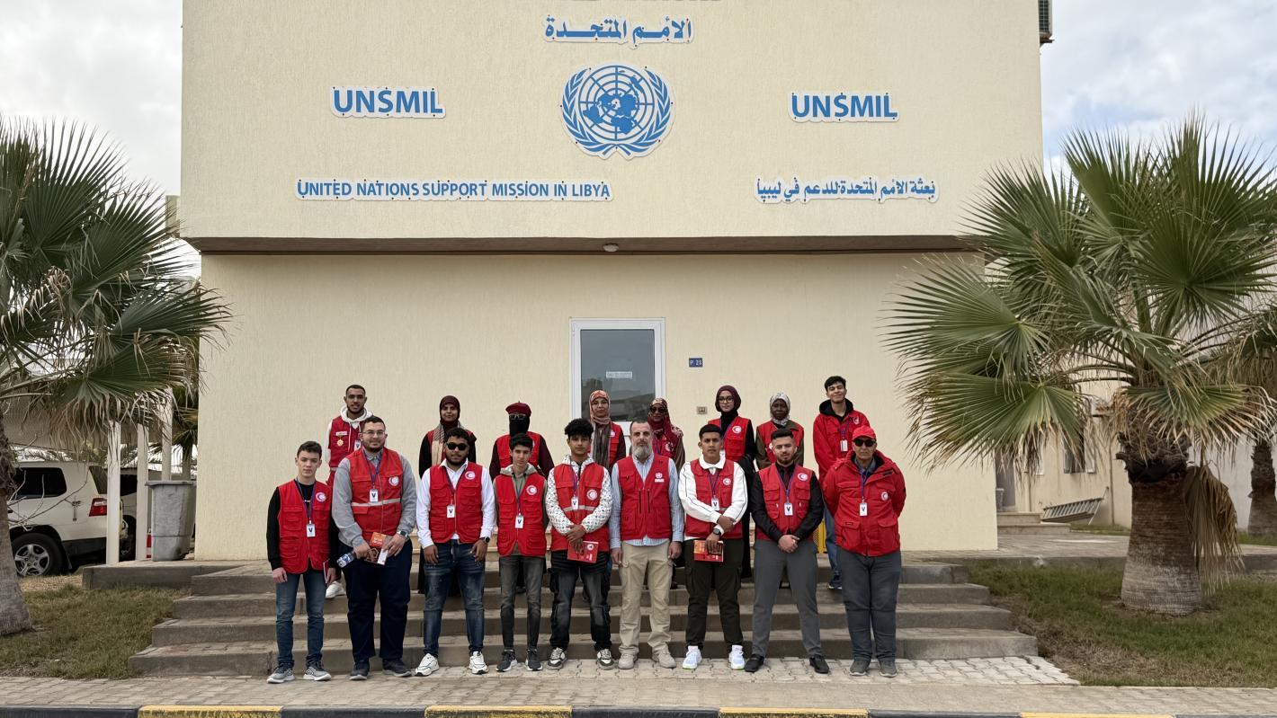 Group photo of Libyan Red Crescent volunteers attending UNSMIL-backed training targets life-saving awareness as explosive risks persist in Libya 