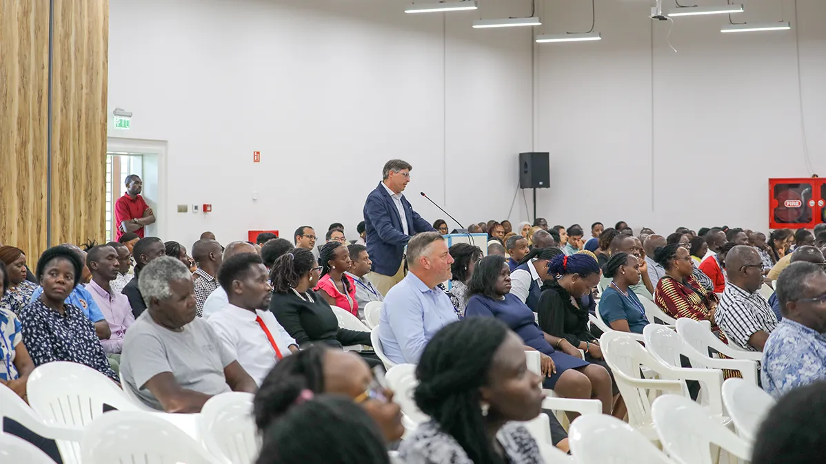 UN Entebbe Field Staff Union President, Mr. Dejan Stepanovic, making a contribution during the townhall meeting. UN Entebbe Field Staff Union President, Mr. Dejan Stepanovic, making a contribution during the townhall meeting.