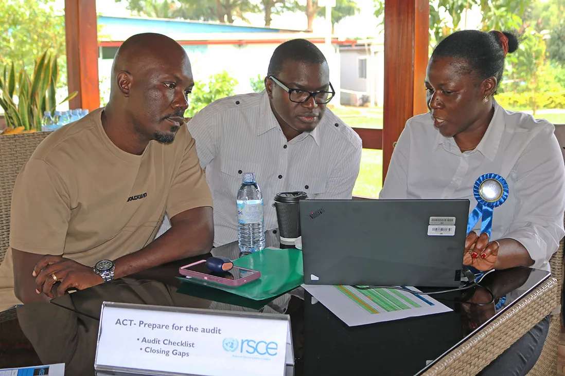 Client Service Section staff consult LARRMU representative on their ISO documentation Client Service Section staff consult LARRMU representative on their ISO documentation